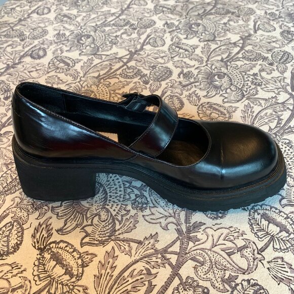 Steve Madden Tulip Mary Janes-- retro look-- size 10M - Picture 4 of 7